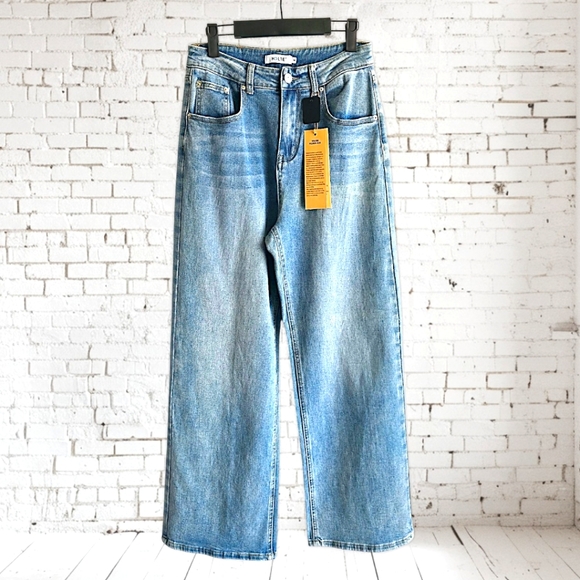 HDLTE Denim - NWT! HDLTE Boyfriend Jeans